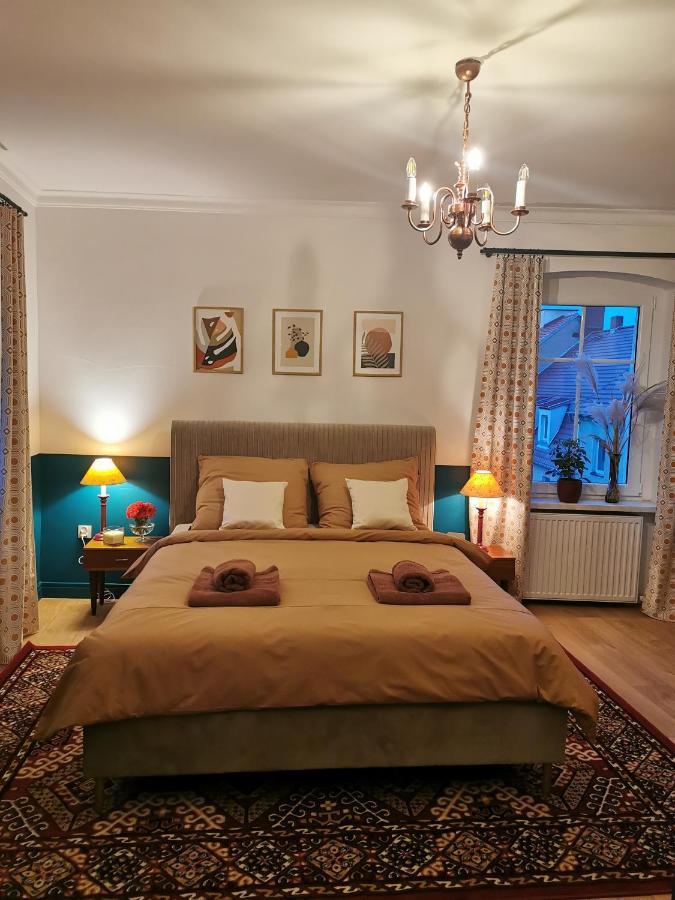 Apartment Retro
